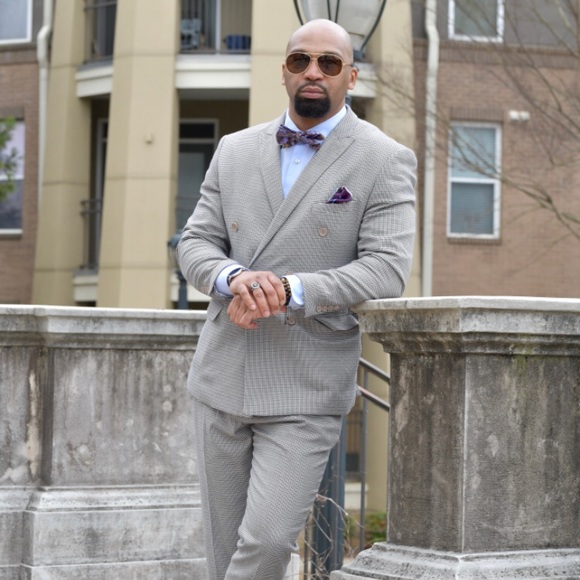 Meet your Posher, Howard - Picture 1 of 6